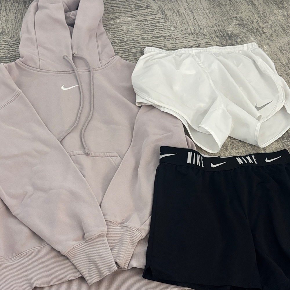 Nike Women's White and Black Athletic Shorts Purple Nike sweatshirt 3 items
